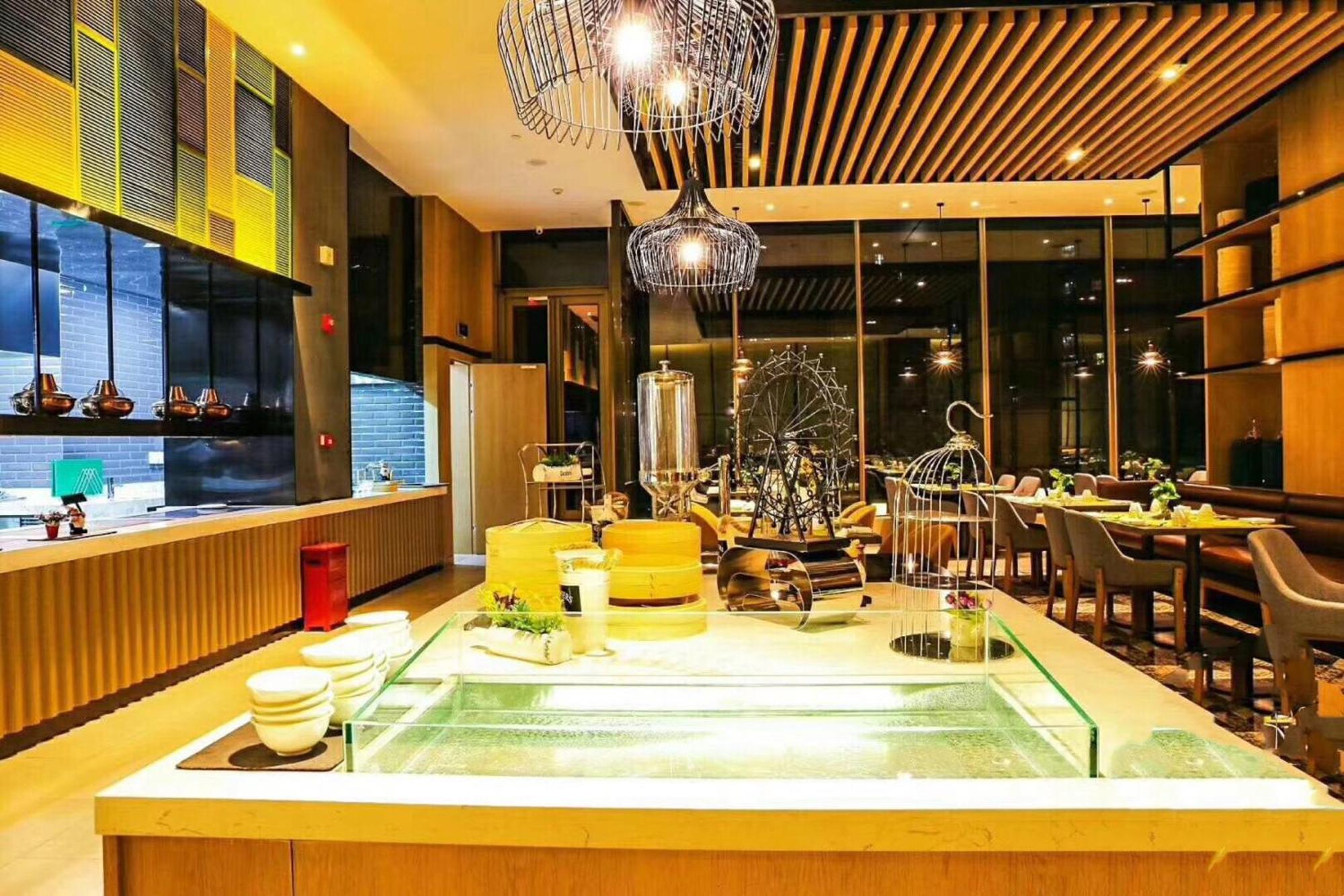 Holiday Inn & Suites Tianjin Downtown By Ihg,Tianjin Drum Tower,Joycity Shopping Mall,Tianjin Ancient Cultural Street,Haihe River,The Porcelain House,Convenient Access To Tianjin Binhai International Airport Экстерьер фото